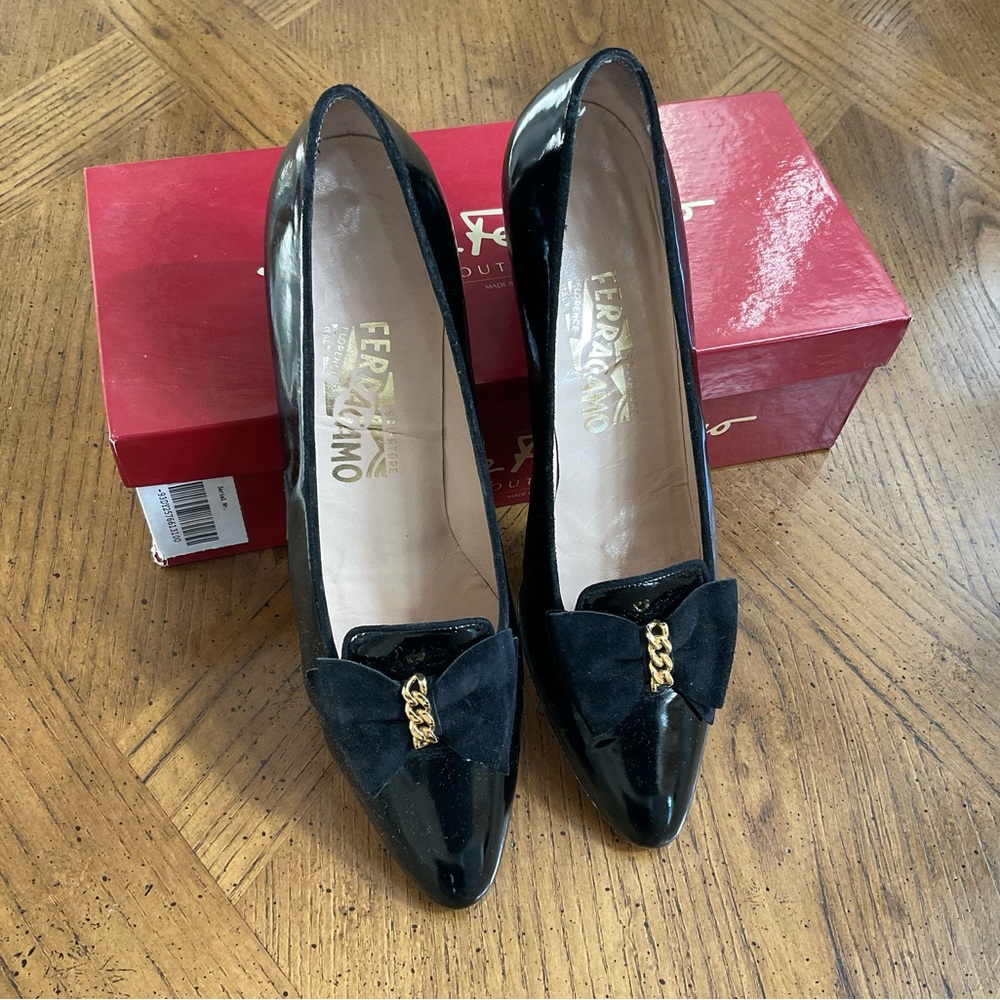SALVADORE FERRAGAMO PATENT HEELS